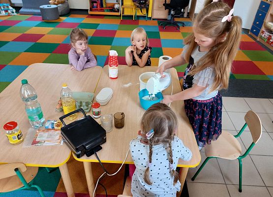 Grafika 10: Dzień Dziecka