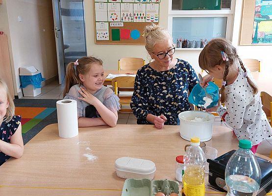 Grafika 12: Dzień Dziecka