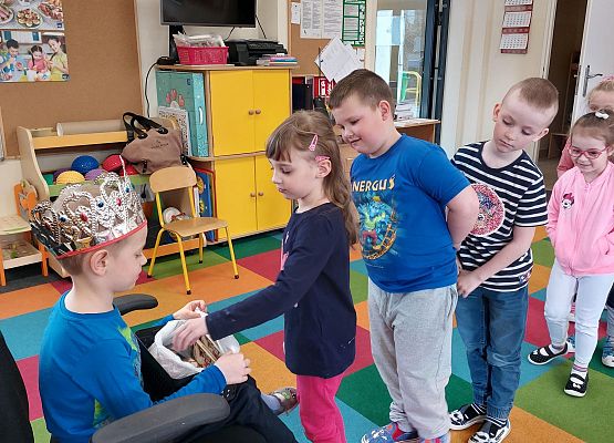 Grafika 3: URODZINY W PRZEDSZKOLU