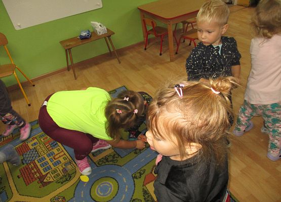 Zbieramy jesienne liście