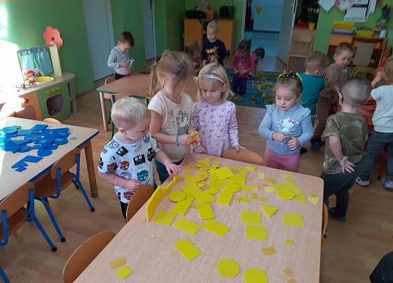 Grupa  młodsza - poznajemy figury