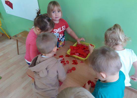 Grupa  młodsza - poznajemy figury