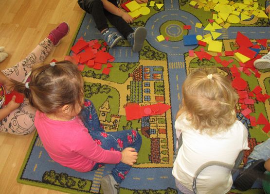 Grupa  młodsza - poznajemy figury