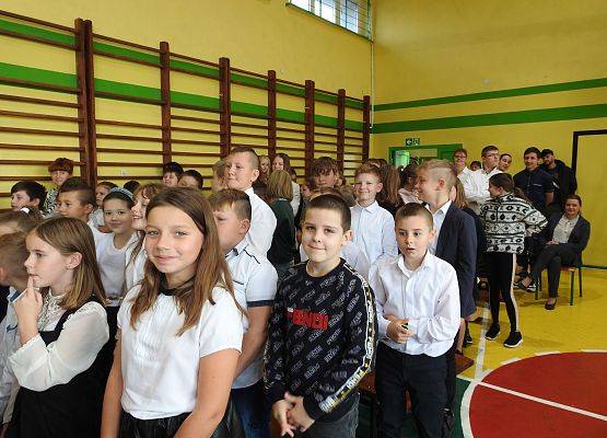 Grafika 44: Uroczystość pasowania na ucznia klasy I w roku szkolnym 2022/2023