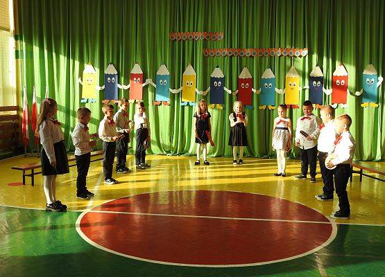 Grafika 51: Uroczystość pasowania na ucznia klasy I w roku szkolnym 2022/2023