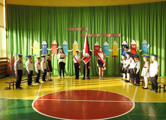 Grafika 77: Uroczystość pasowania na ucznia klasy I w roku szkolnym 2022/2023