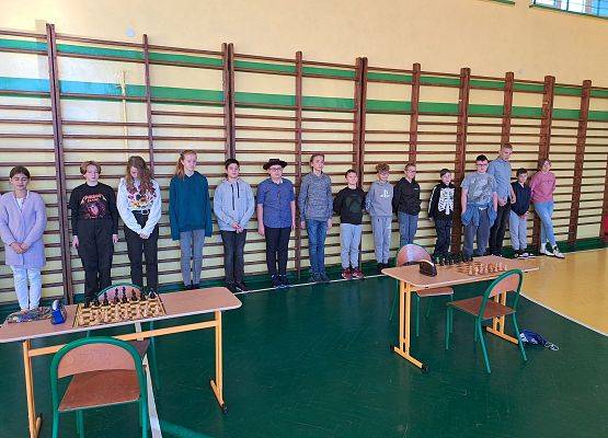 Gminne zawody w szachach drużynowych (zdjęcie grupowe)