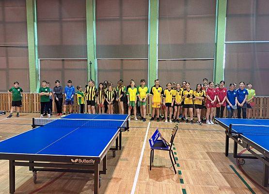 Przywitanie drużyn i omówienie zasad