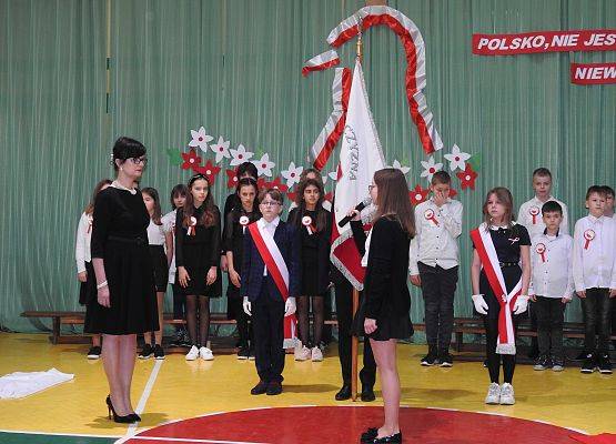 Grafika 6: Uroczysty Apel z okazji obchodów Święta Odzyskania Niepodległości