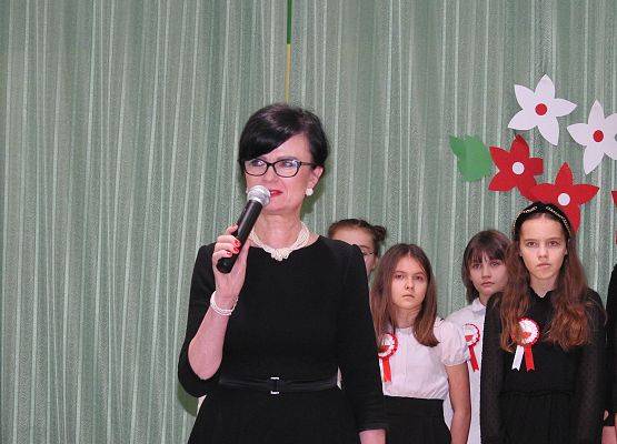 Grafika 8: Uroczysty Apel z okazji obchodów Święta Odzyskania Niepodległości