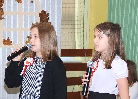 Grafika 15: Uroczysty Apel z okazji obchodów Święta Odzyskania Niepodległości