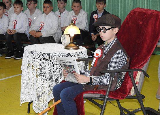 Grafika 20: Uroczysty Apel z okazji obchodów Święta Odzyskania Niepodległości