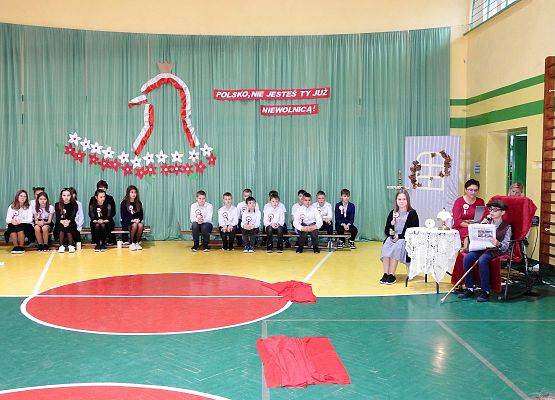 Grafika 33: Uroczysty Apel z okazji obchodów Święta Odzyskania Niepodległości