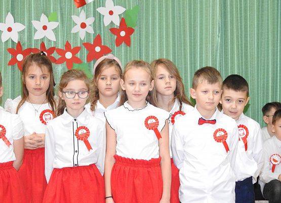 Grafika 37: Uroczysty Apel z okazji obchodów Święta Odzyskania Niepodległości