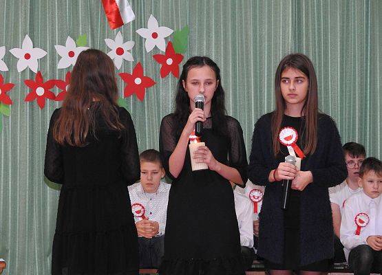 Grafika 60: Uroczysty Apel z okazji obchodów Święta Odzyskania Niepodległości