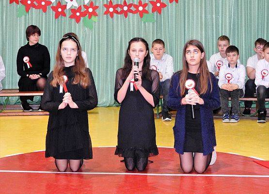 Grafika 80: Uroczysty Apel z okazji obchodów Święta Odzyskania Niepodległości