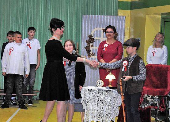 Grafika 112: Uroczysty Apel z okazji obchodów Święta Odzyskania Niepodległości