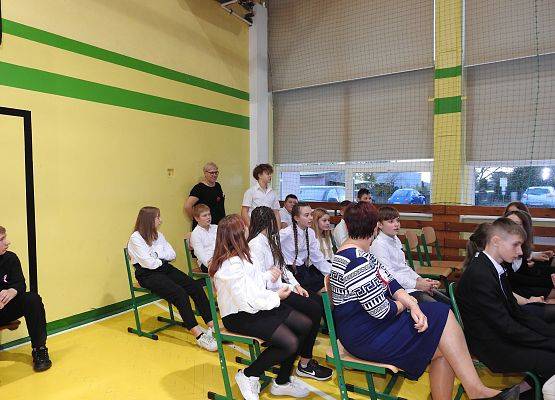 Grafika 125: Uroczysty Apel z okazji obchodów Święta Odzyskania Niepodległości