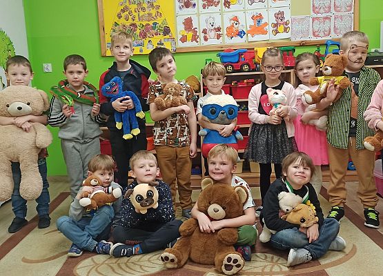 Grafika 3: Dzień Pluszowego Misia