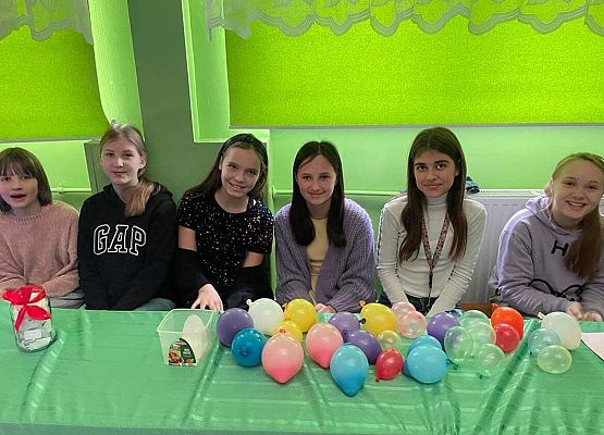 Grafika 10: Andrzejki w szkole.