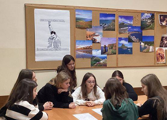 Pokazy i warsztaty naukowe z matematyki, informatyki, biologii, filozofii oraz języka angielskiego w LO nr1