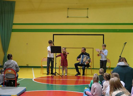 Grafika 3: KONCERT MUZYCZNY