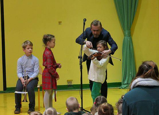 Grafika 7: KONCERT MUZYCZNY