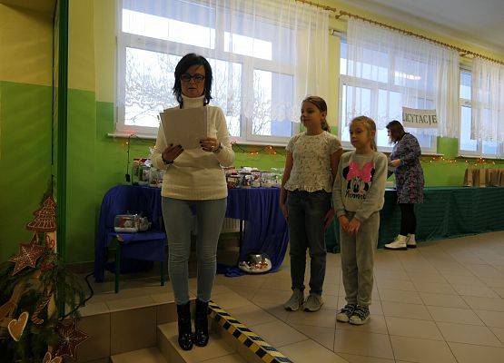 nagrodzone uczennice w konkursie wokalnym Talentiady