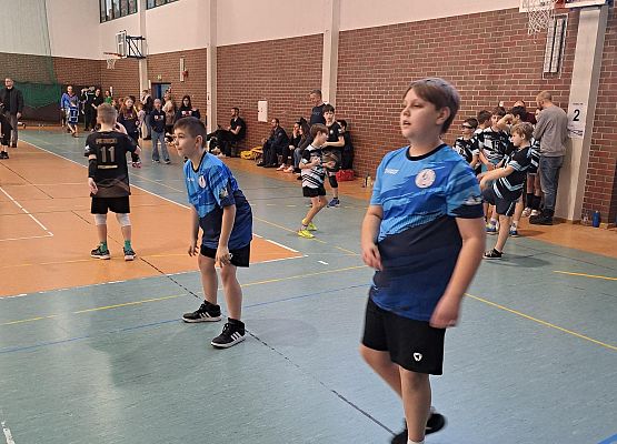 Przygotowanie do odbioru piłki w trakcie meczu