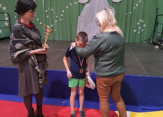 Grafika 23: Szkolny Turniej w "rzucankę siatkarską"