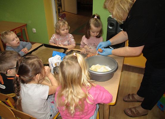 Grafika 9: Przygotowania do świąt