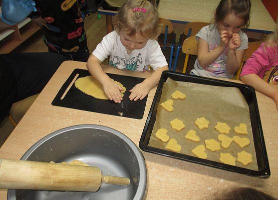 Grafika 20: Przygotowania do świąt