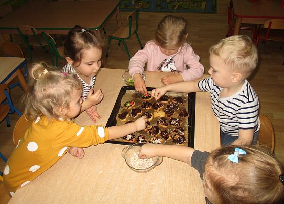 Grafika 26: Przygotowania do świąt