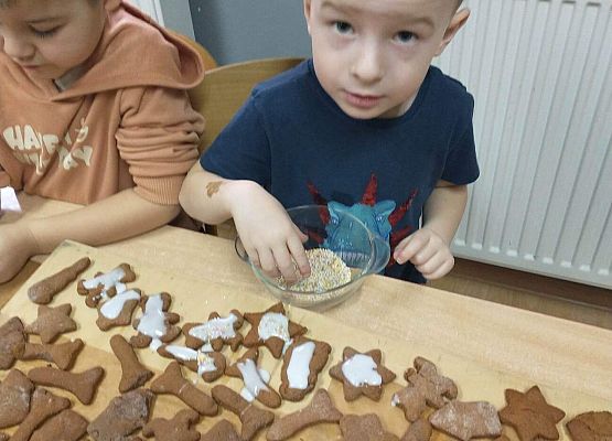 Grafika 86: Przygotowania do świąt