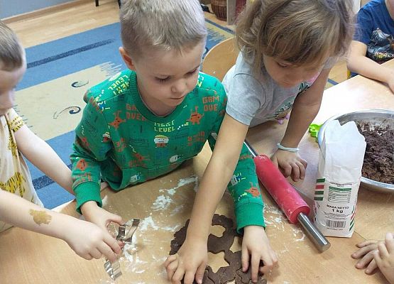 Grafika 78: Przygotowania do świąt