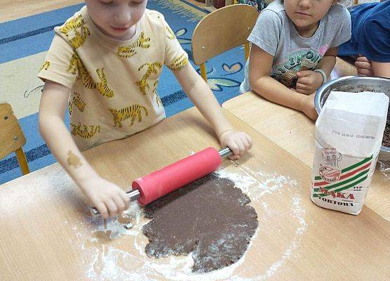 Grafika 69: Przygotowania do świąt