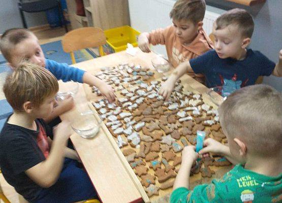 Grafika 88: Przygotowania do świąt