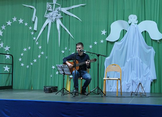 Na zakończenie Pan Mikołaj wykonał piosenkę pod tytułem "Pamiętaj mnie"