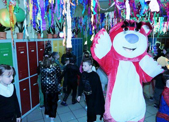 Zabawa karnawałowa w Szkole Podstawowej w Garczegorzu.