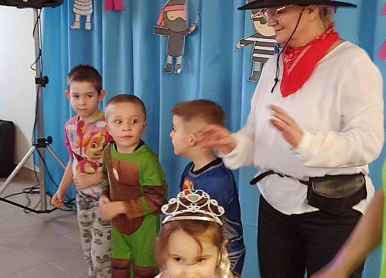 Grafika 30: Bal Karnawałowy