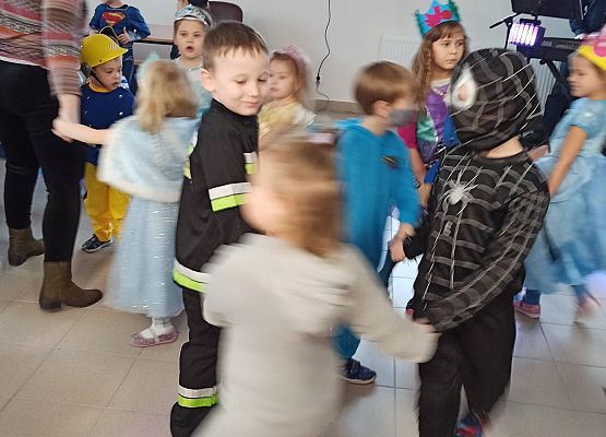 Grafika 15: Bal Karnawałowy