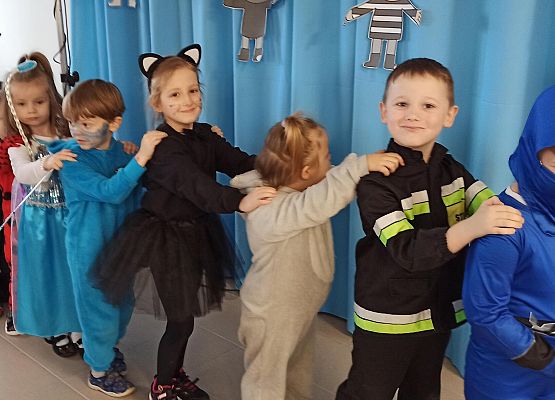 Grafika 24: Bal Karnawałowy