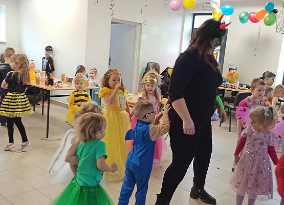 Grafika 27: Bal Karnawałowy