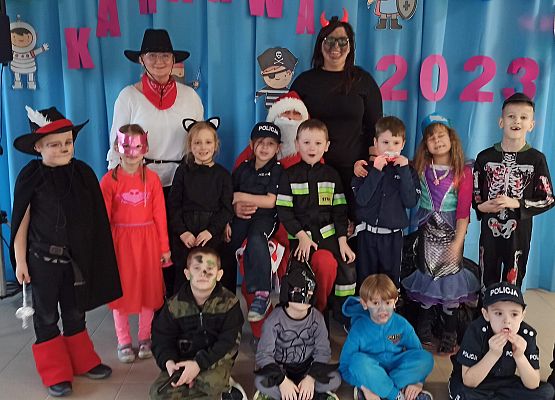 Grafika 32: Bal Karnawałowy