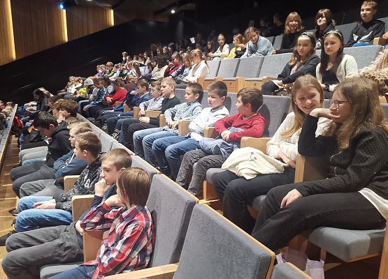 Wyjazd na spektakl pt. Opowieść wigilijna do teatru w Słupsku.