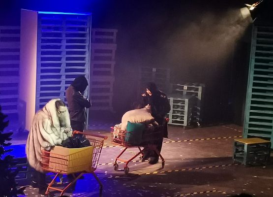 Wyjazd na spektakl pt. Opowieść wigilijna do teatru w Słupsku.