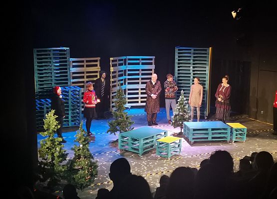 Wyjazd na spektakl pt. Opowieść wigilijna do teatru w Słupsku.
