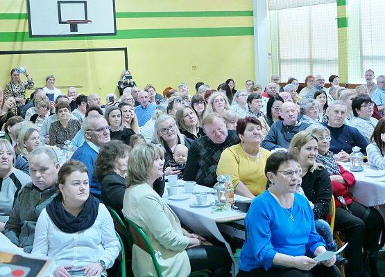 Uroczystość z okazji Dnia Babci i Dziadka w Zespole Szkół w Garczegorzu.