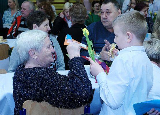 Uroczystość z okazji Dnia Babci i Dziadka w Zespole Szkół w Garczegorzu.