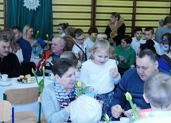 Uroczystość z okazji Dnia Babci i Dziadka w Zespole Szkół w Garczegorzu.